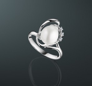 Серебряное кольцо с жемчугом фианиты к-211283: белый пресноводный жемчуг, серебро 925°