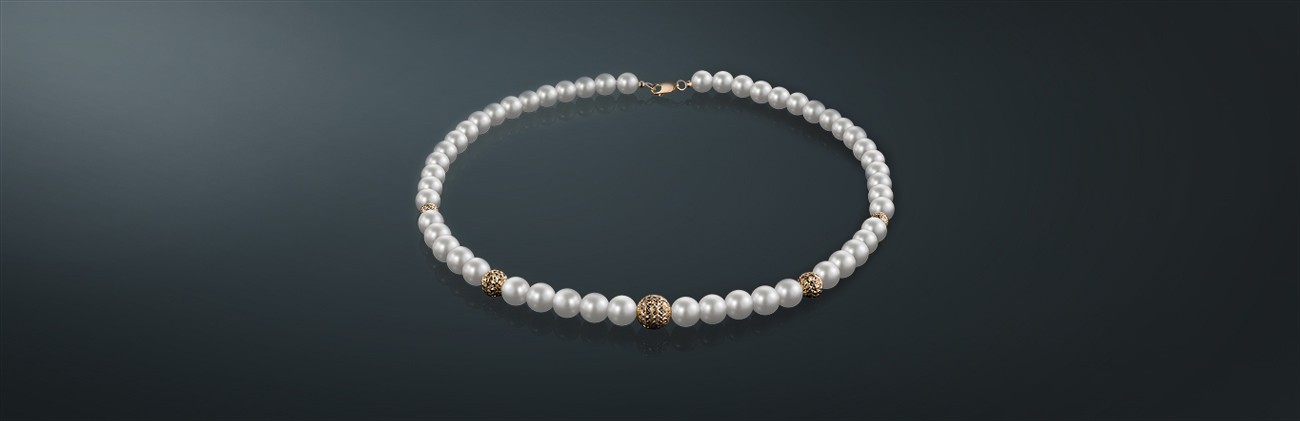 Ожерелье: белый пресноводный жемчуг, золото 585˚ (шар 2x6мм 2x8мм 1x10мм) , государственное пробирное клеймо. б800-45зш5